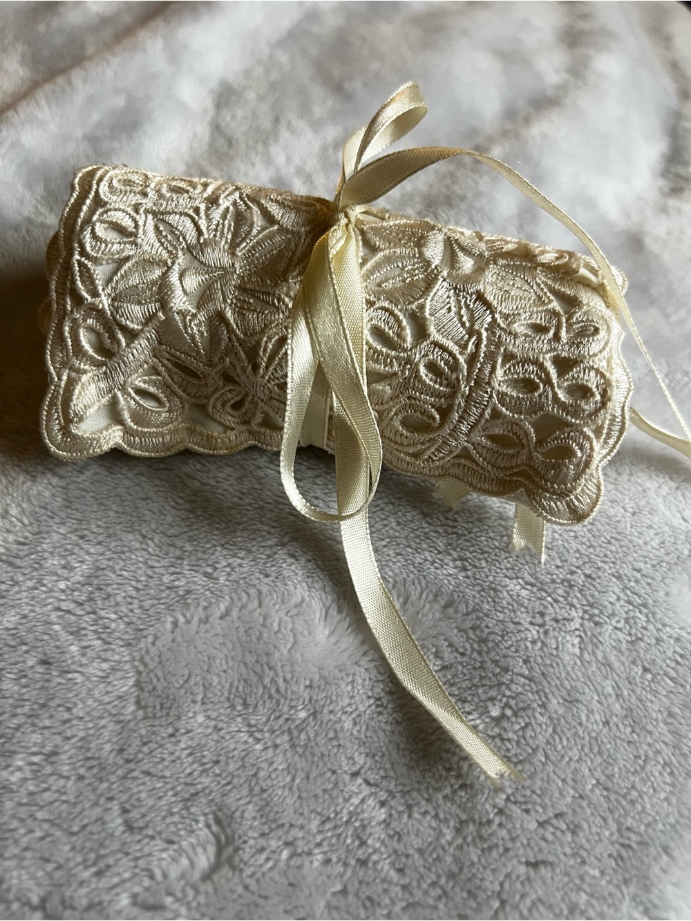 Jewel holder